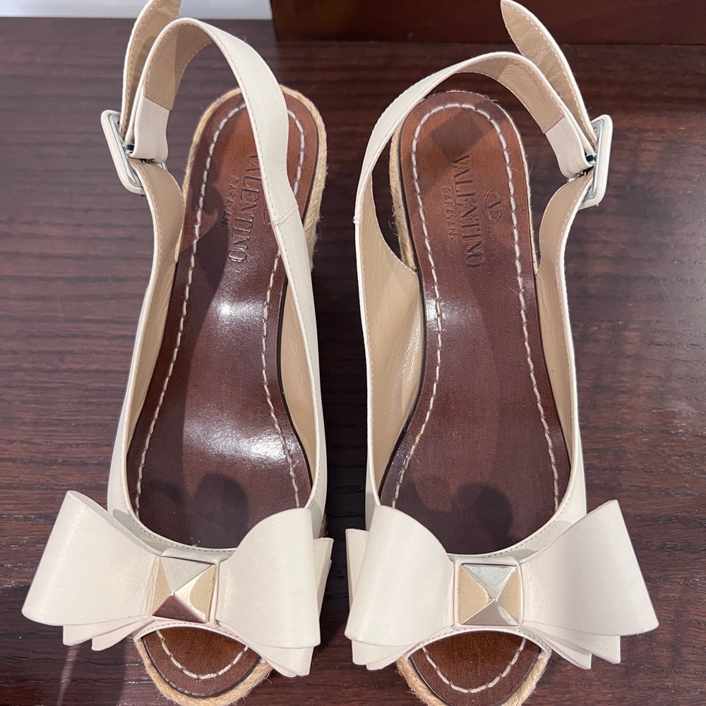 Authentic Valentino Women's Cream Espadrille Sandals with Bow